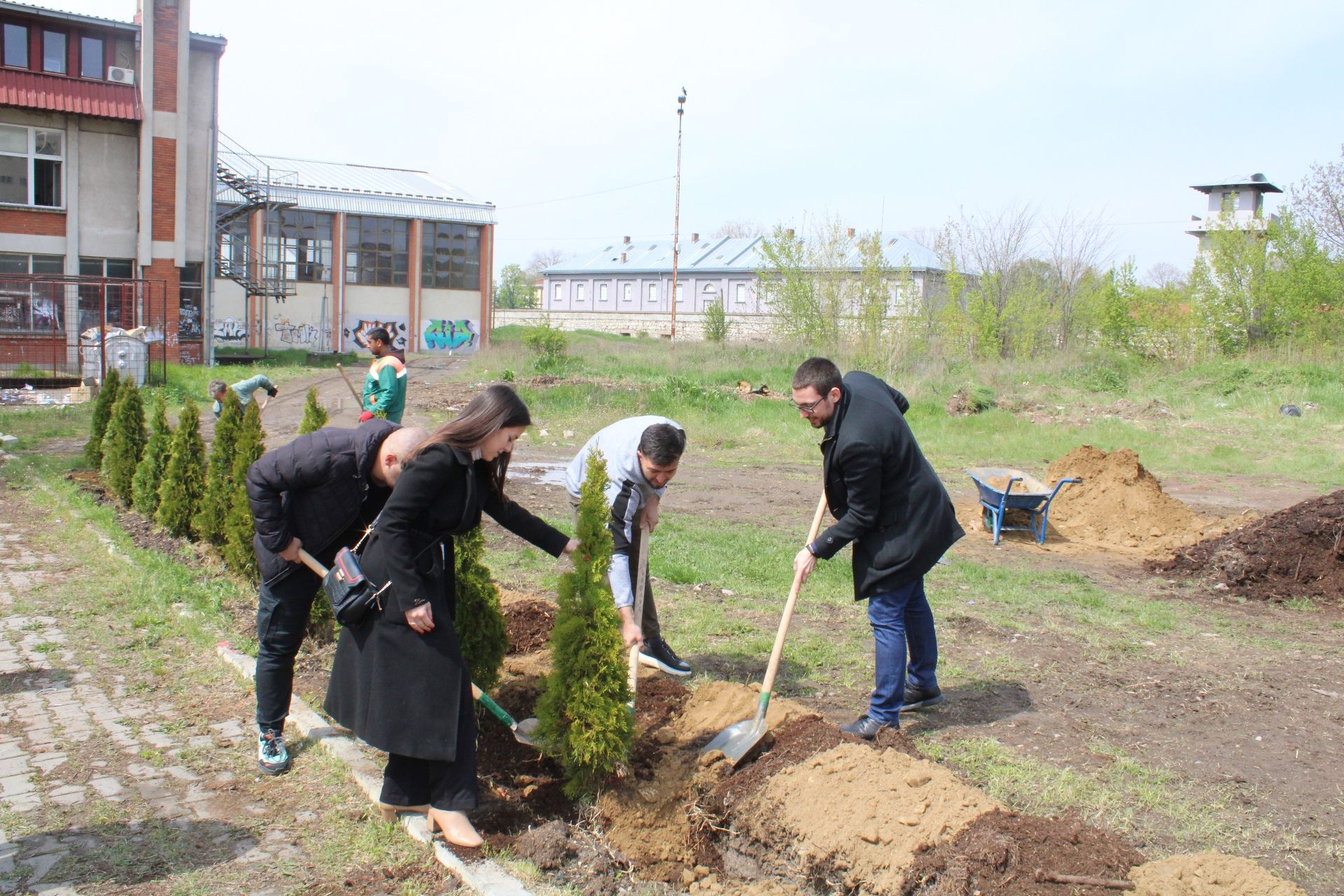 Садњом туја обележен Дан планете Земље, април 2022.
